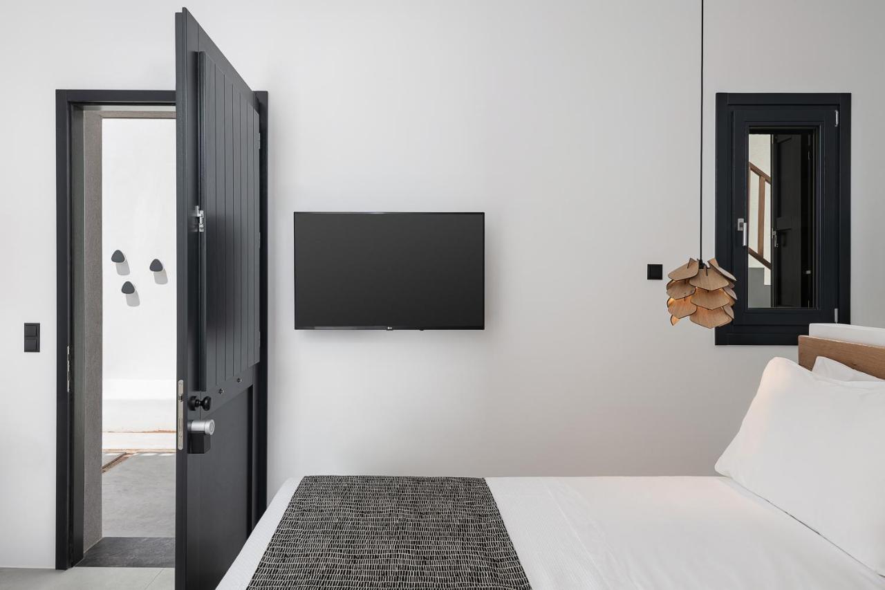 Athina Milos Suites Αδάμας Εξωτερικό φωτογραφία