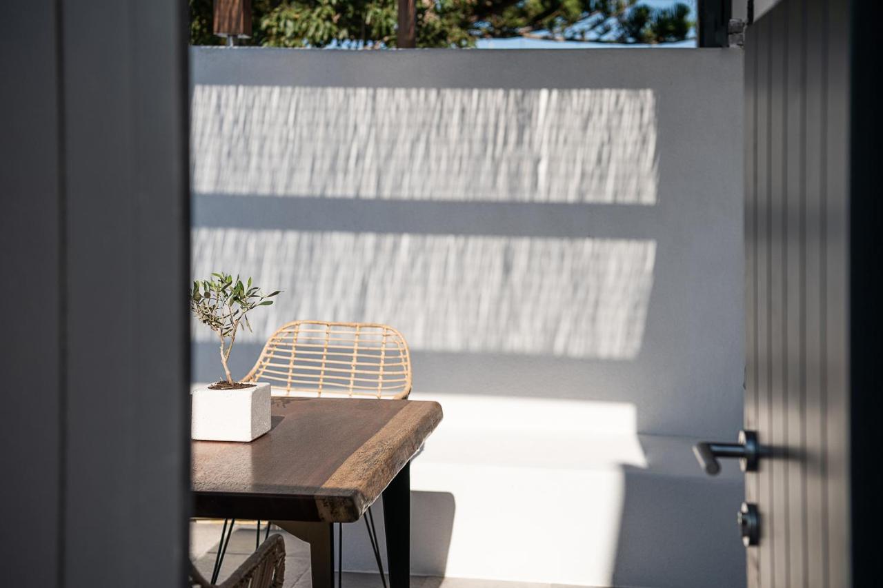 Athina Milos Suites Αδάμας Εξωτερικό φωτογραφία